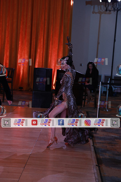0025_CSBJ8371