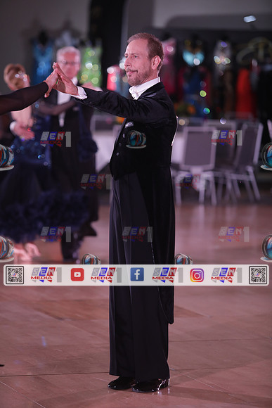 0104_CSBN9880