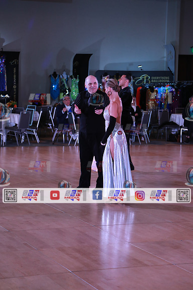 0009_CSBJ8427