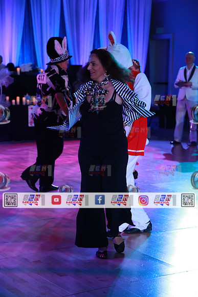 0105_CWCN5885