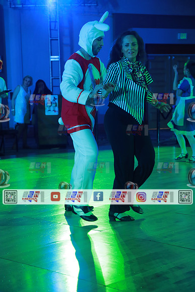 0094_CWCN5832