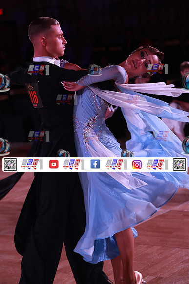 0012_DCDO8597