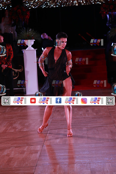 0123_DCDO8220
