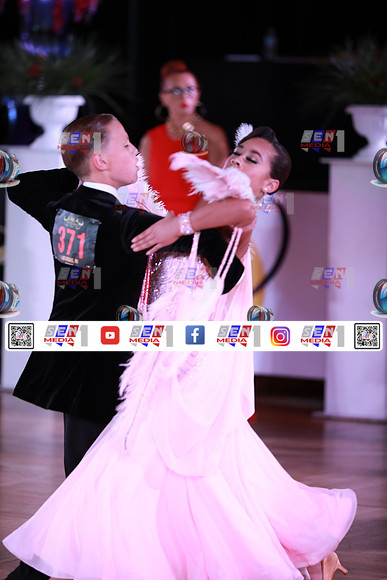 0027_DCDN8684