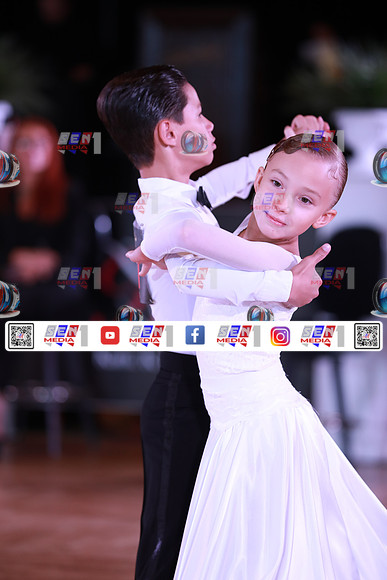 0027_DCDN6090