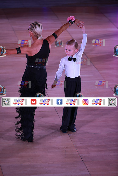 0015_DCDN4026