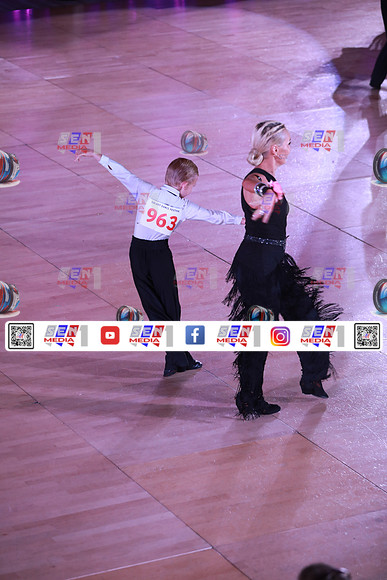 0017_DCDN4888