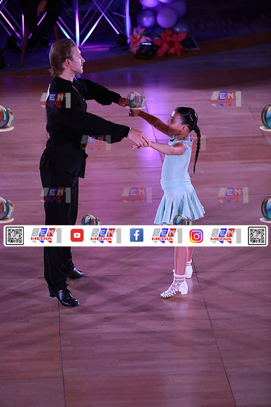 0015_0084_DCDN4233