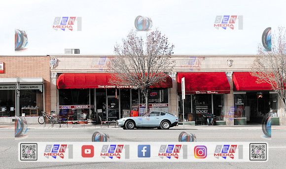 Datsun Z outside of Coffe Shop in Cedar City Utah