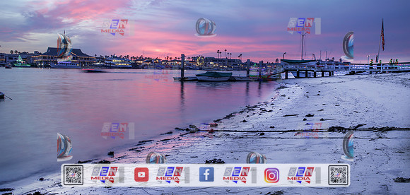 White sand Balboa Island Newport beach overlooking the fun zone