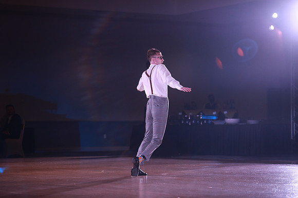 FUN16090
